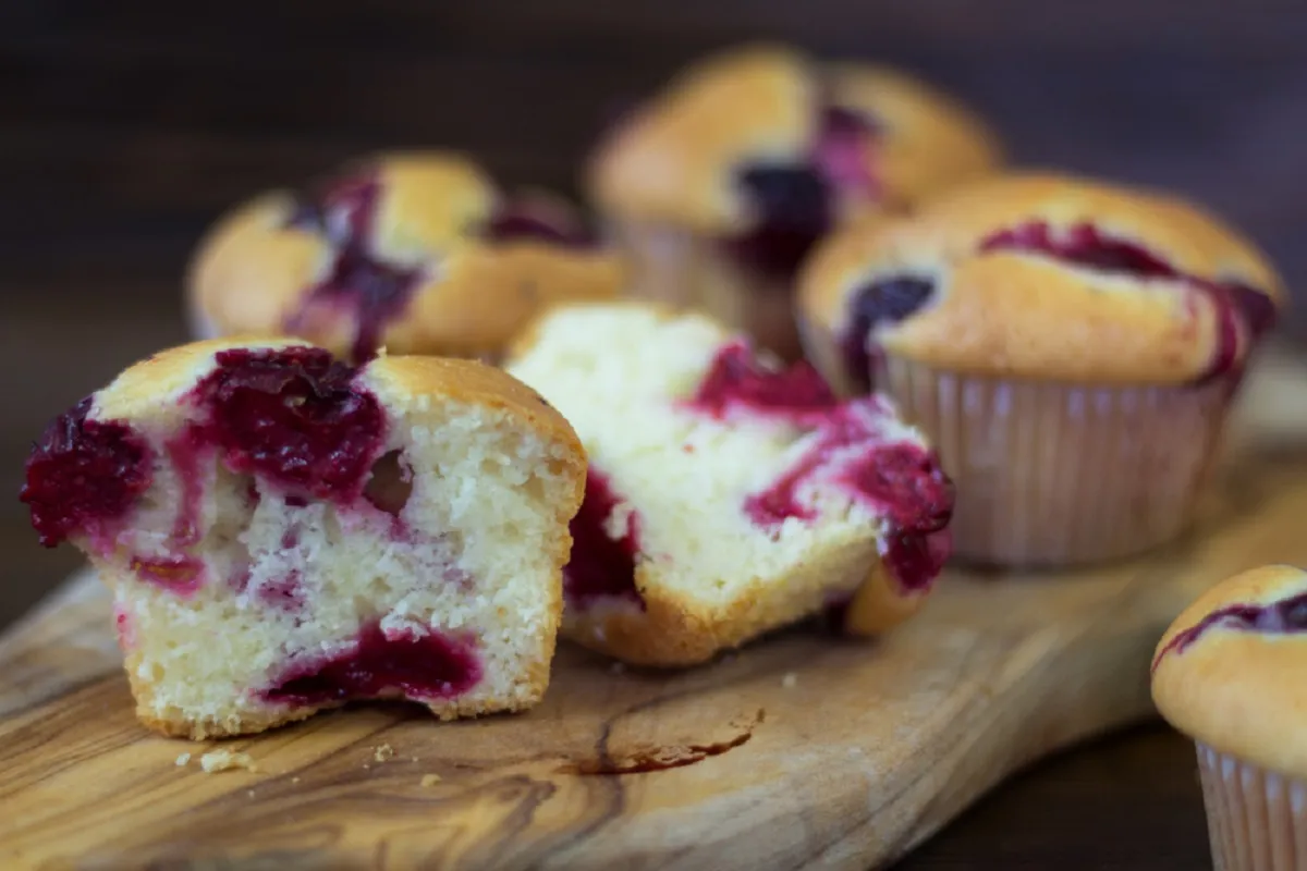 Meggyes muffinok recept