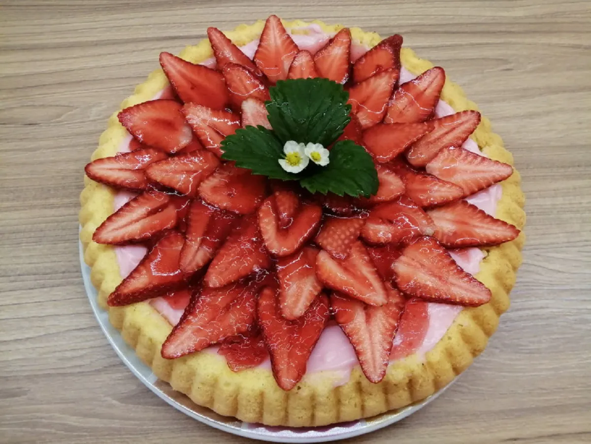 Szamócás gyümölcstora recept