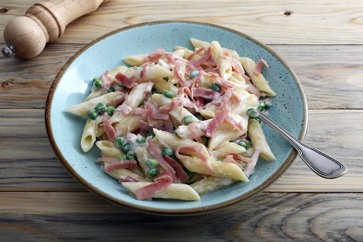 Sonkás-borsós tészta recept