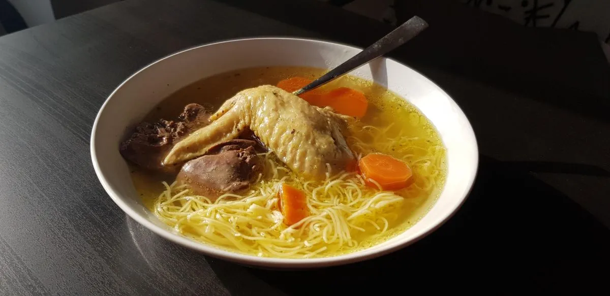Tyúkhúsleves gazdagon recept
