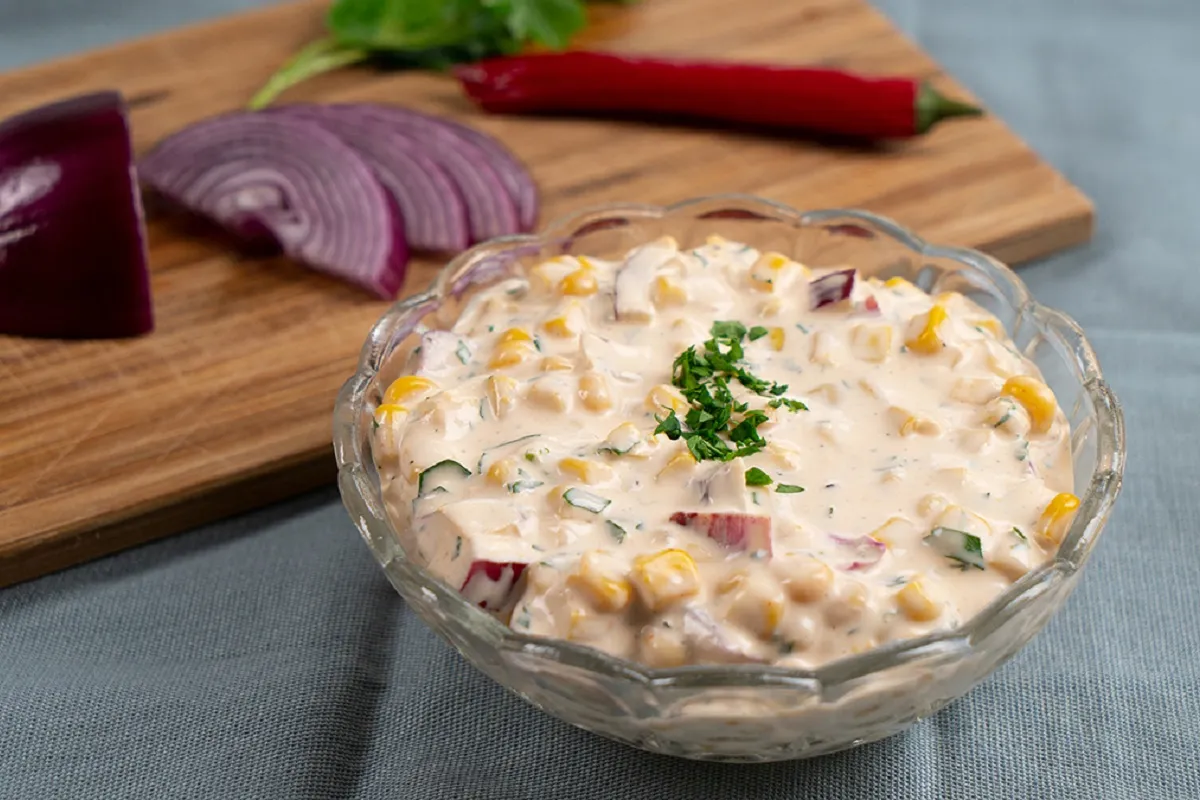 Majonézes kukoricasaláta pikánsan recept