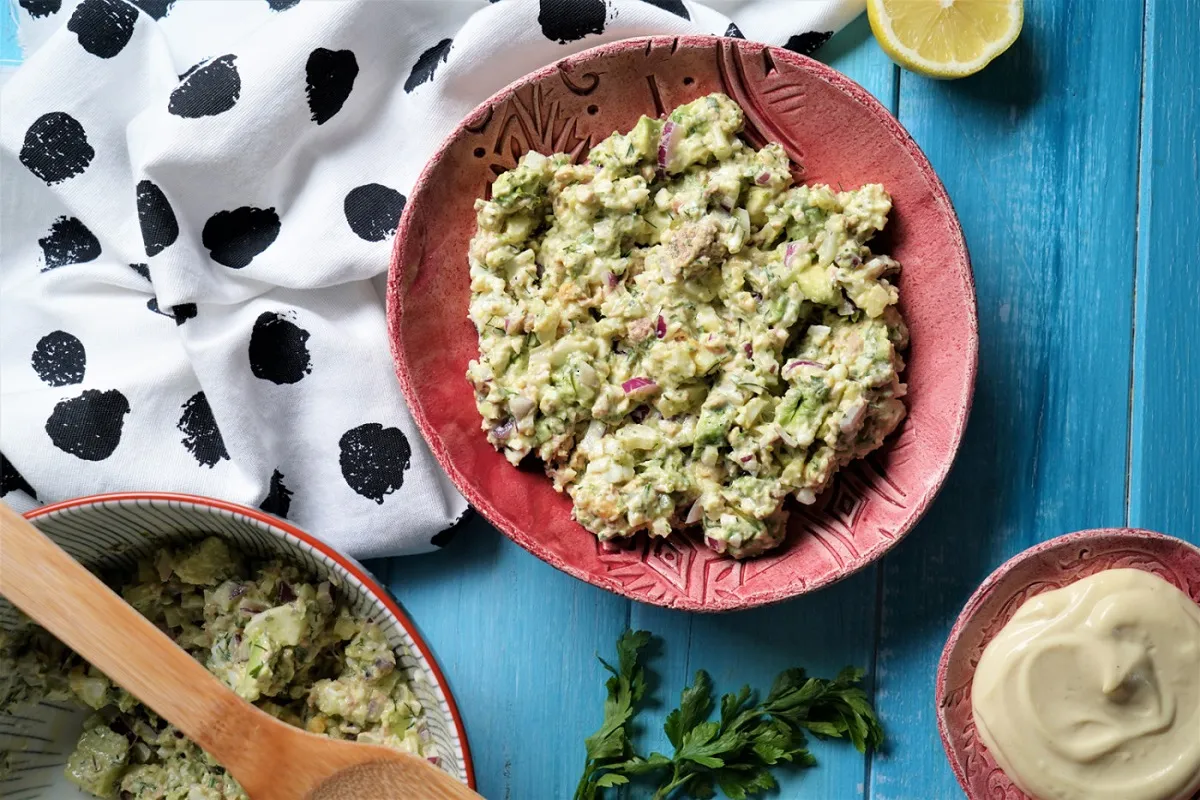 Tonhalsaláta házi majonézzel recept