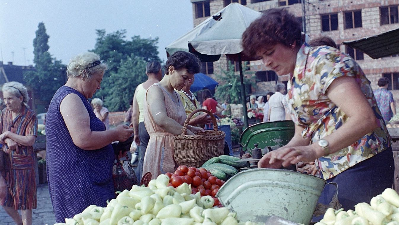 Tátra téri Piac és Vásárcsarnok Budapesten, 1972-ben /Fotó: Fortepan/Főfotó