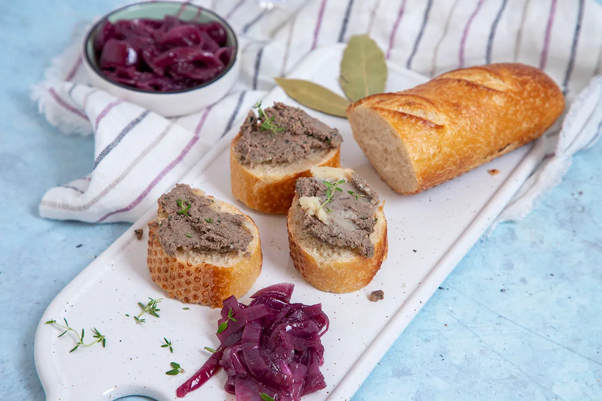 Kacsamájpástétom barna vajjal recept