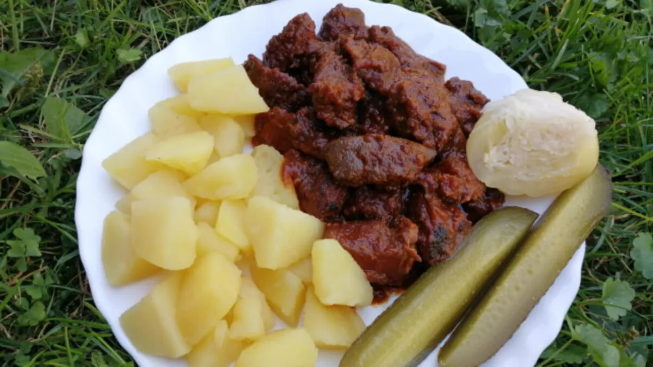 Birkapörkölt főtt krumplival recept