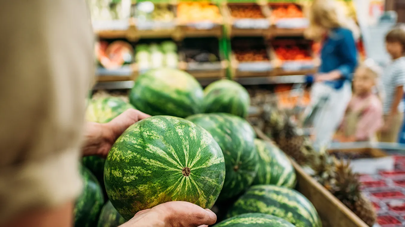 Kezdődik a dinnyeszezon: ennyibe kerül most a Lidlben a népszerű nyári gyümölcs