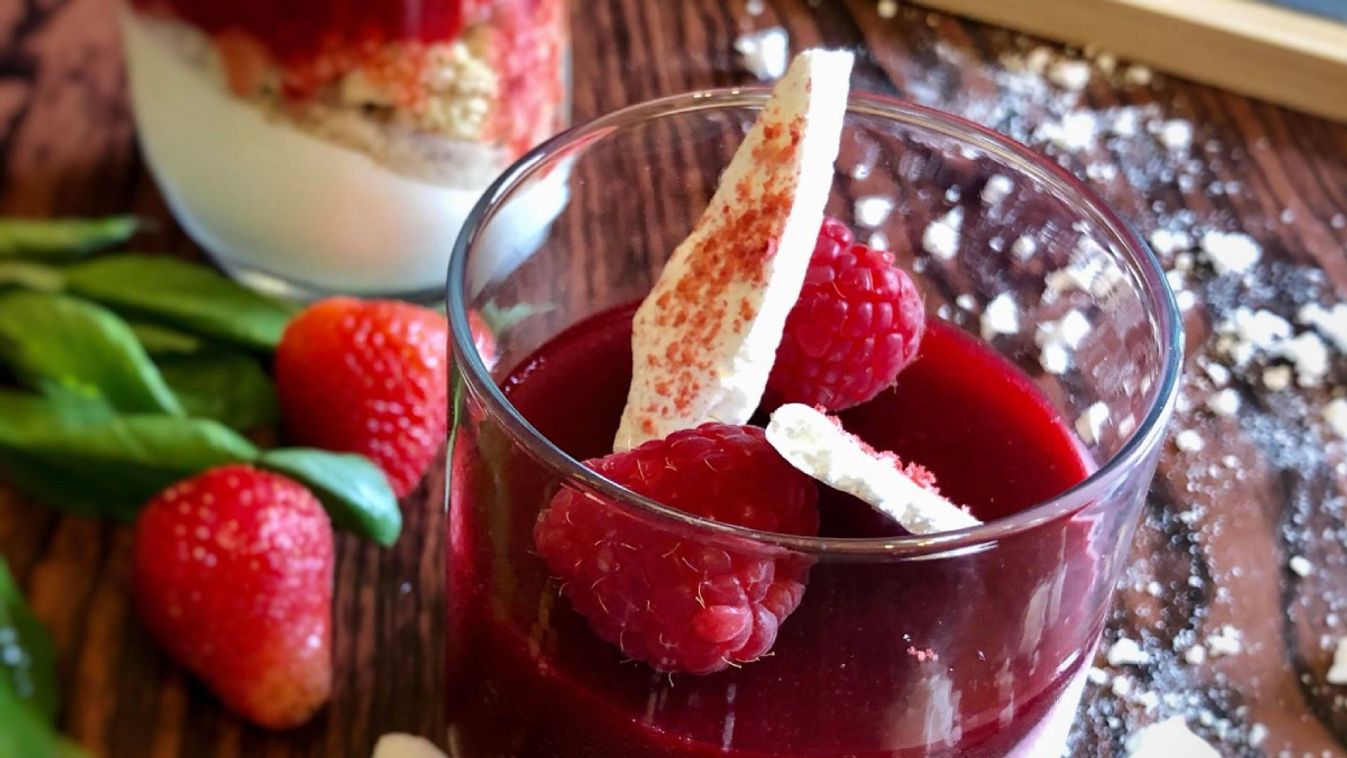 Vaníliás panna cotta málnazselével recept