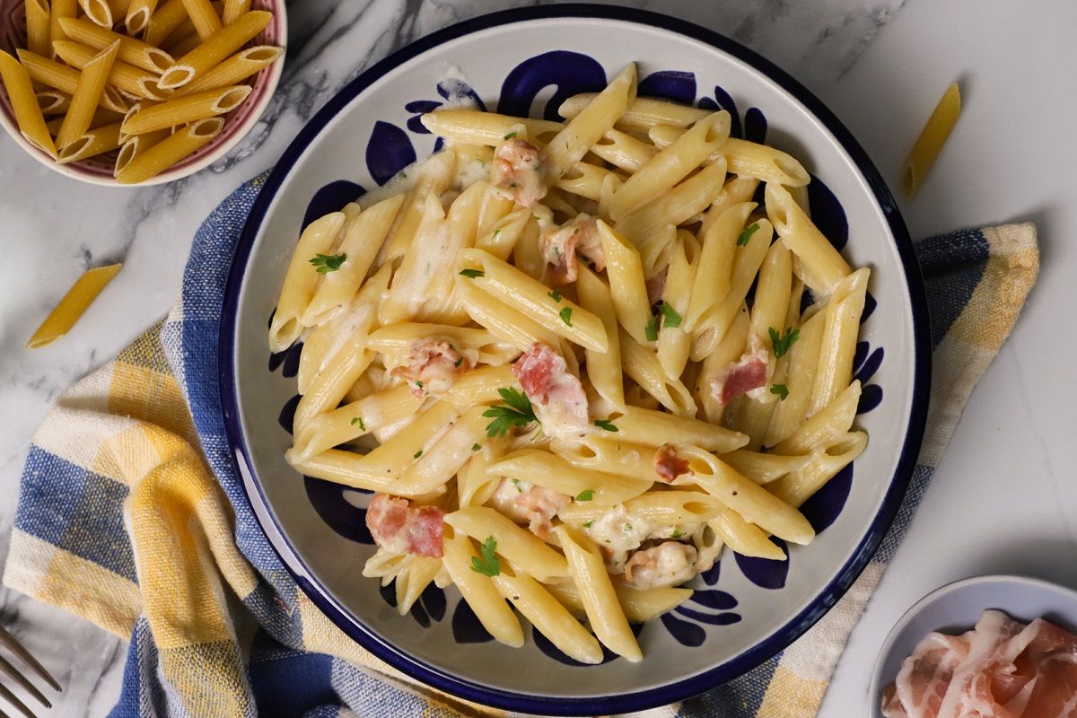 Duplasajtos-baconös penne /Fotó: Mindmegette