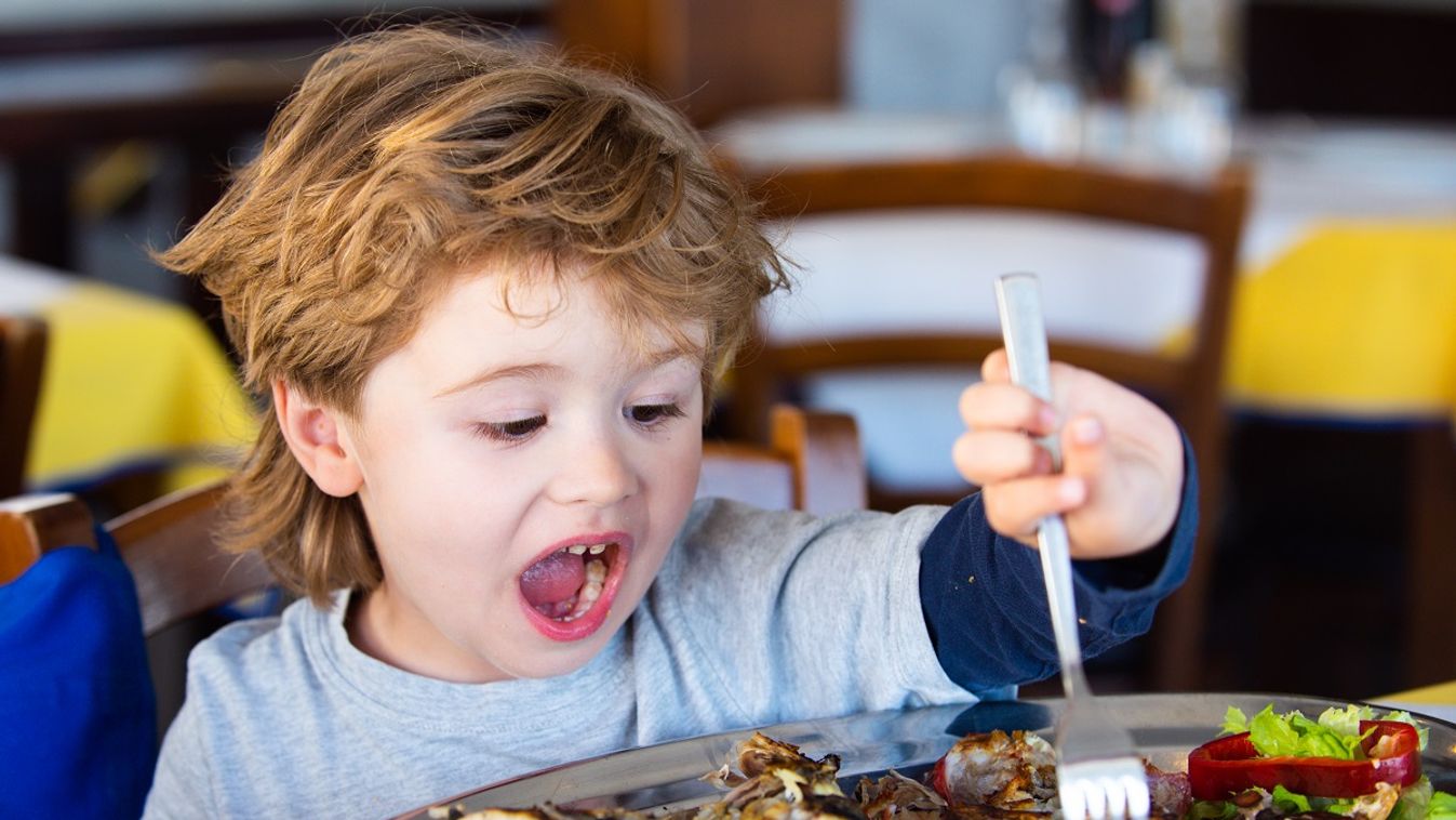 Az aranydurbincsnak szinte nincs is halíze, így bátran adhatjuk gyerekeknek, vagy annak, aki nem kedveli a halakat /Fotó: Shutterstock