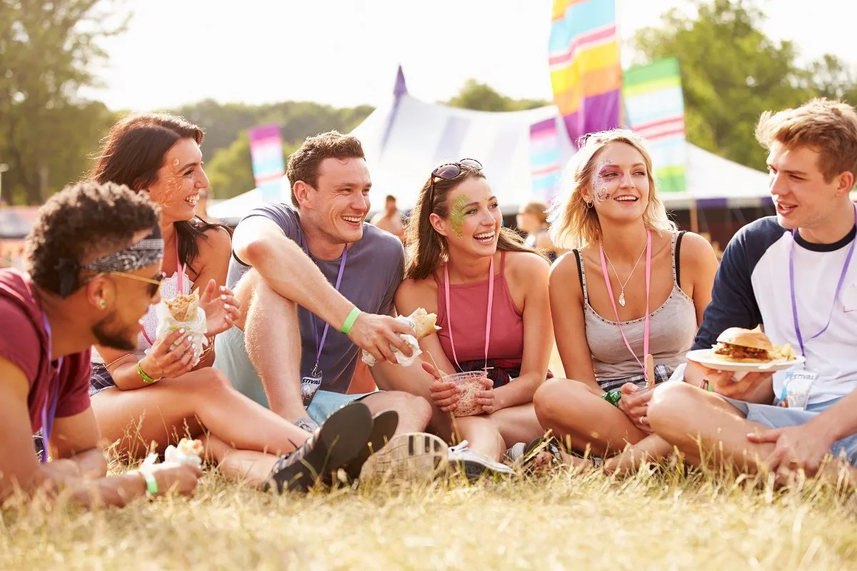 Légy résen, ha nem akarod, hogy egy gyomorrontás elrontsa a vidám, fesztiválhangulatot! / Fotó: Shutterstock