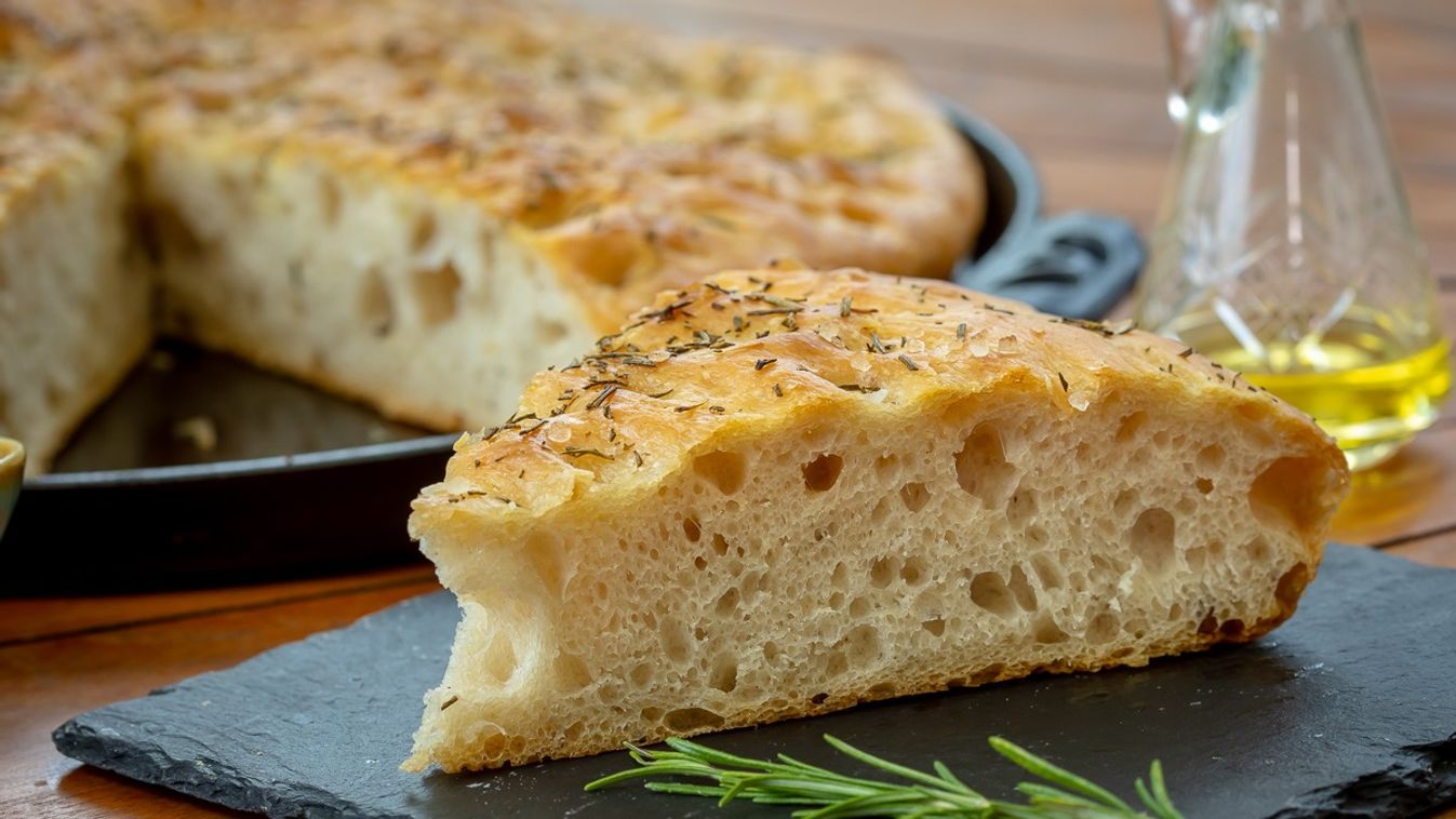 Rozmaringos-kovászos focaccia