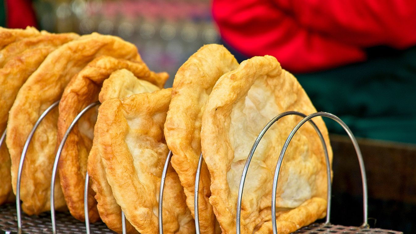 Lángos /Fotó: Shutterstock