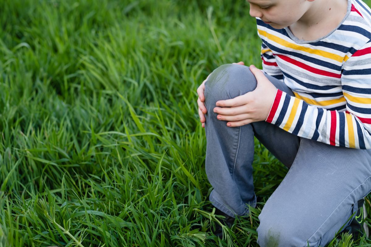 A fűfoltok szinte minden gyerekruhán ott virítanak egy szabadban töltött nap után / Fotó: Shutterstock