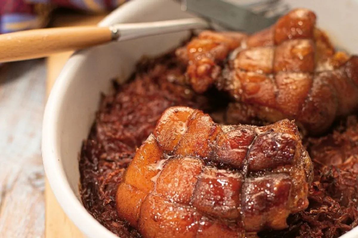 Csülök savanyúkáposzta-ágyon recept
