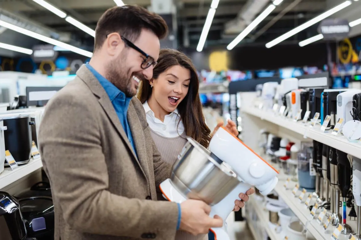 A magyar vásárlók elsősorban az ár alapján választanak háztartási cikkeket /Fotó: Shutterstock