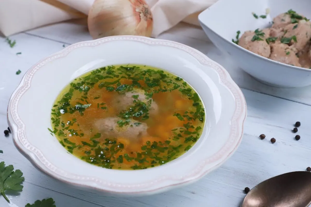 Egyszerű zöldségleves házi májgaluskával recept