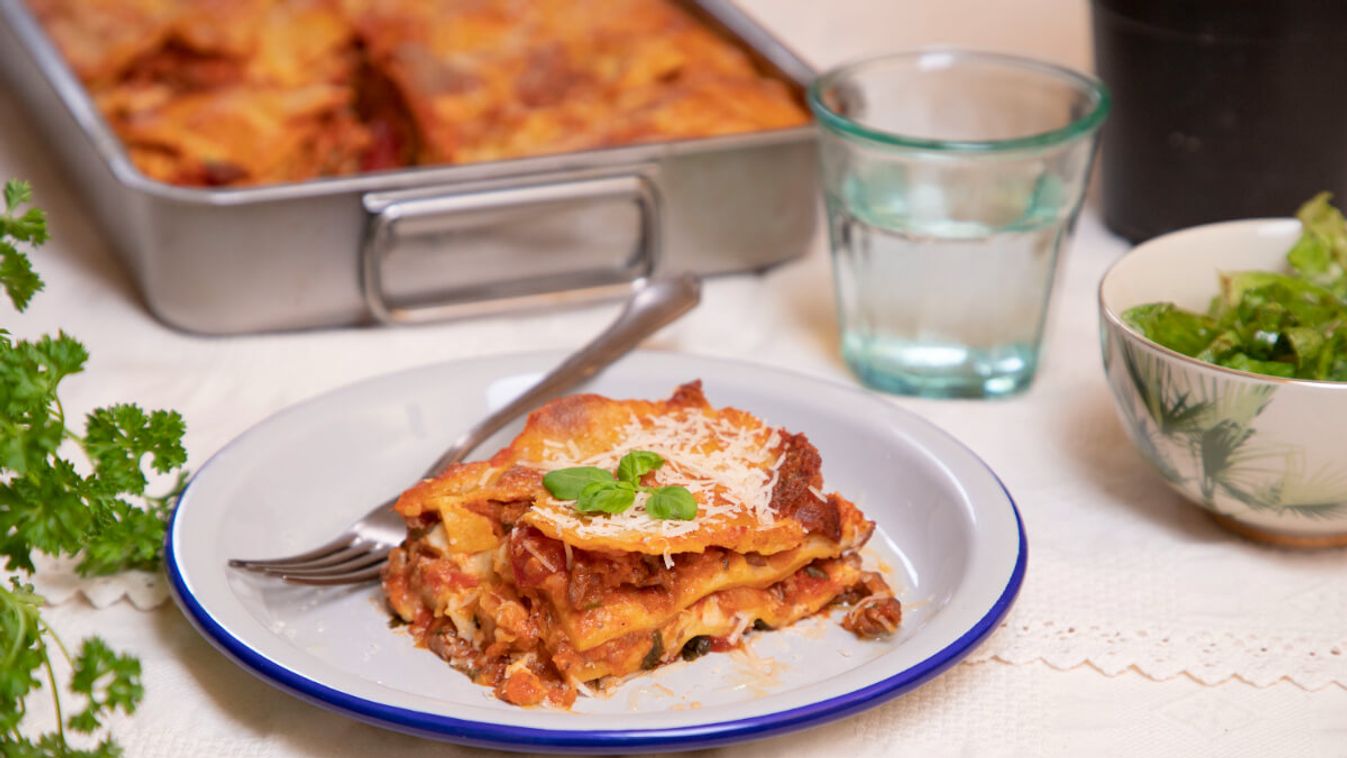 Bolognai lasagne, ahogy Gáspár Bea készíti recept