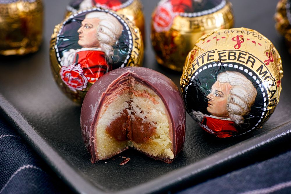 A „Mirabell Echte Salzburger Mozartkugel”, azaz a Mozart csokigolyó (Fotó: Shutterstock)