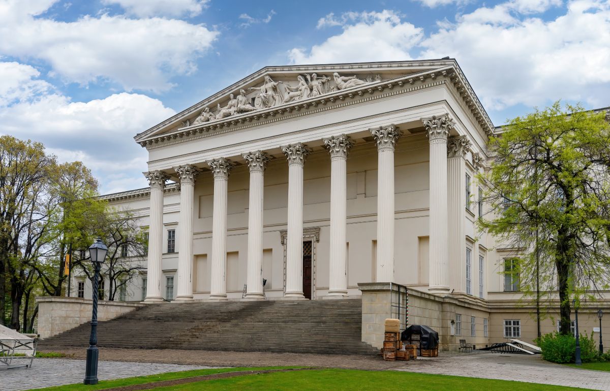 A Magyar Nemzeti Múzeum kertjében s számos program várja az oda látogatókat /Fotó: Shutterstock