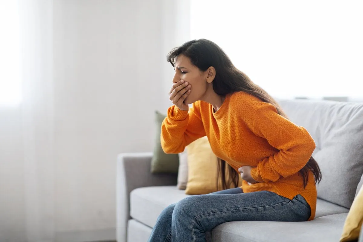 Az ételmérgezés tüneteit nem szabad félvállról venni, minél előbb keressük fel a háziorvosunkat /Fotó: Shutterstock