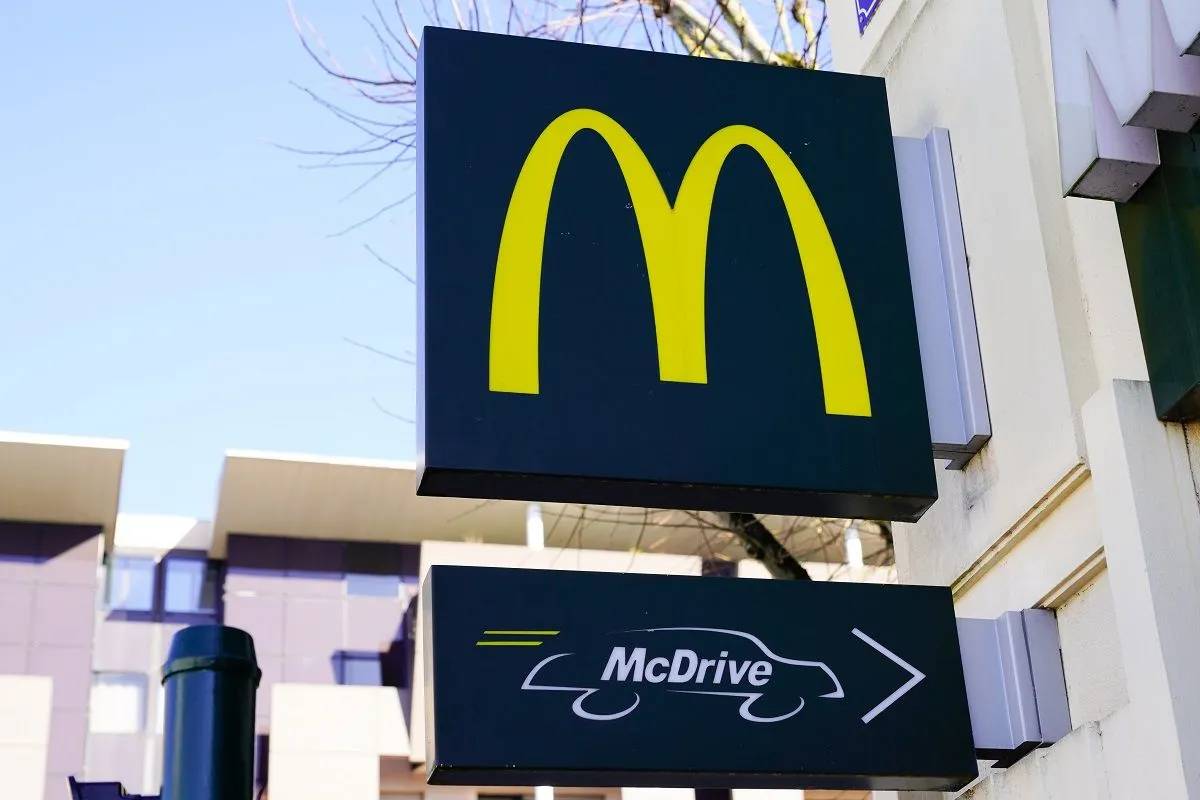 Egy magyar srác gyalogosként próbált burgert venni a McDrive-ban (Fotó: Shutterstock)