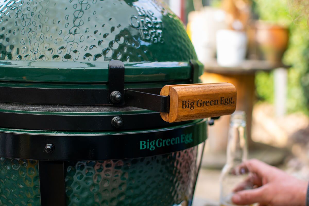 A sokáig egyeduralkodó grillmárka, a Big Green Egg új vetélytársat kapott /Fotó: Shutterstock