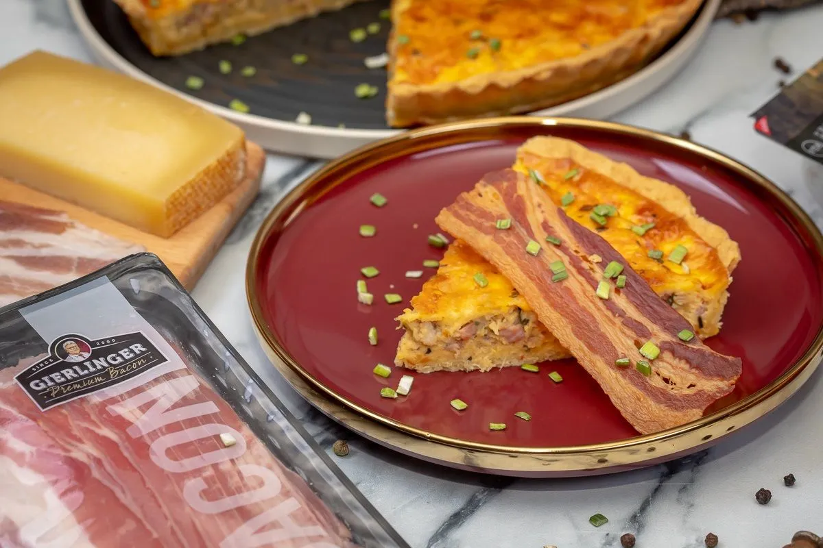 Így készül a baconös-póréhagymás quiche, íme a recept videón! /Fotó: Mindmegette