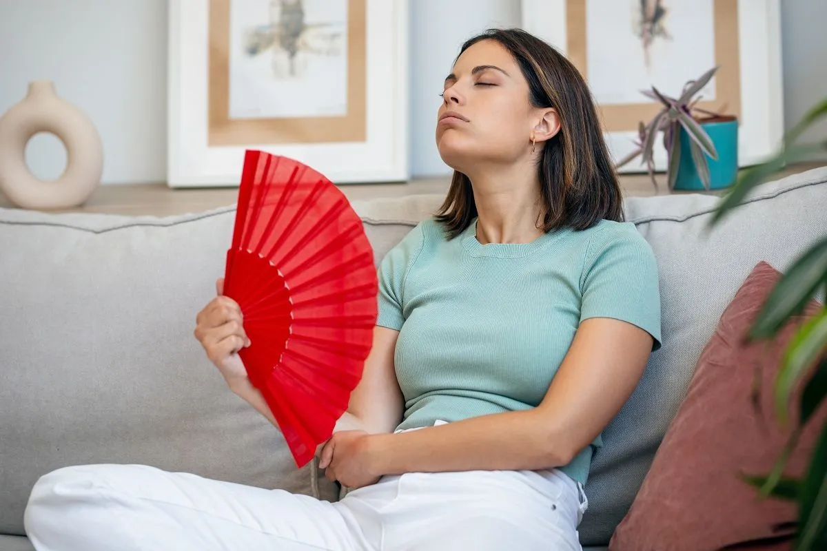 A tűző nap rövid idő alatt felmelegíti a tetőtéri szobákat  / Fotó: Shutterstock