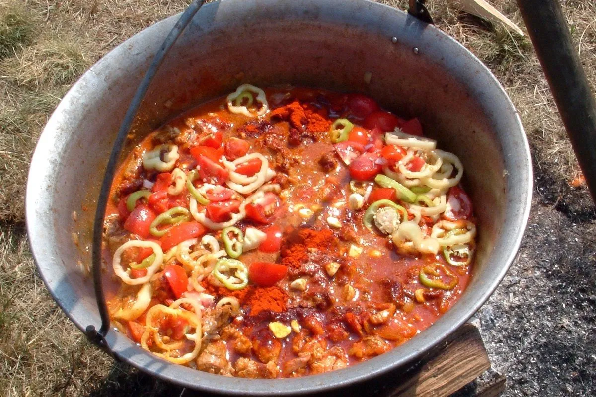 Intenzív, erős fűszerezés, tartalmas fogások jellemzik a roma konyhát /Fotó: Shutterstock