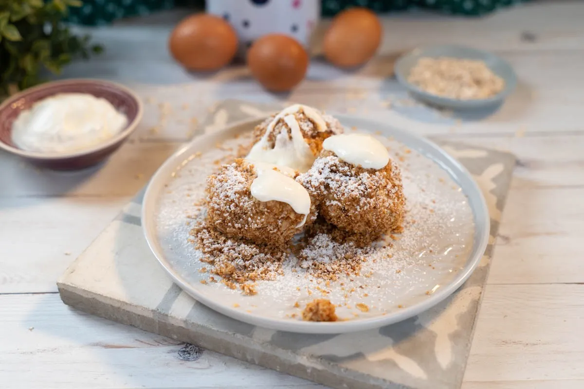 Zabpelyhes túrógombóc tejföllel recept