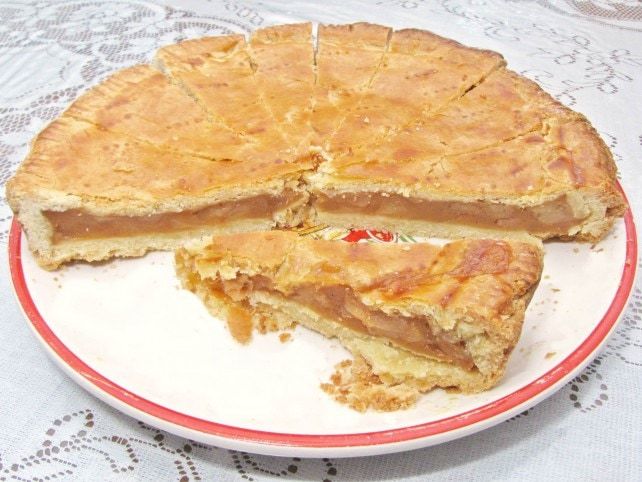 Almás pite pudinggal készítve