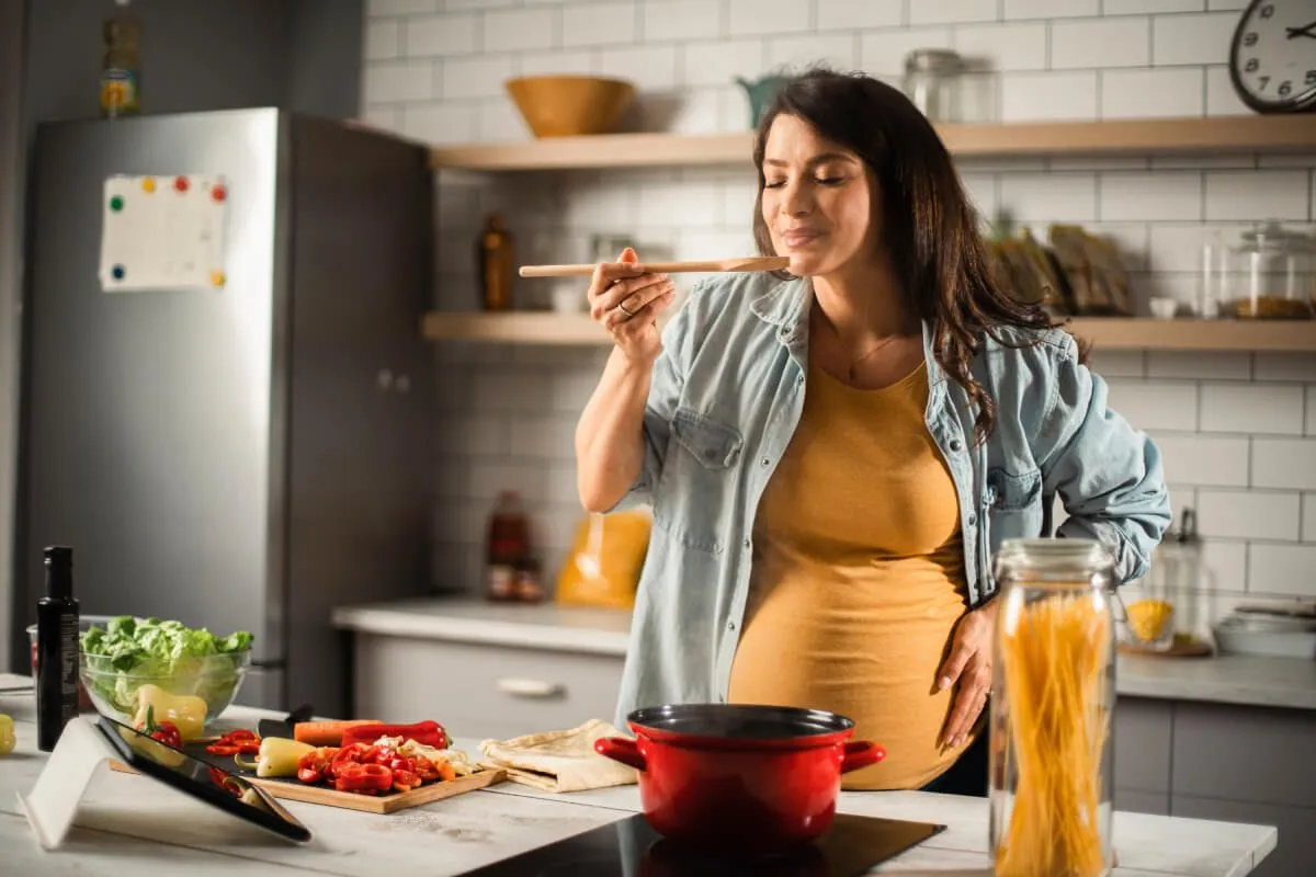 Nem csak a várandósság alatt, a szülés után is sokat számít, milyen tápanyagokat viszünk be a szervezetbe /Fotó: Shutterstock