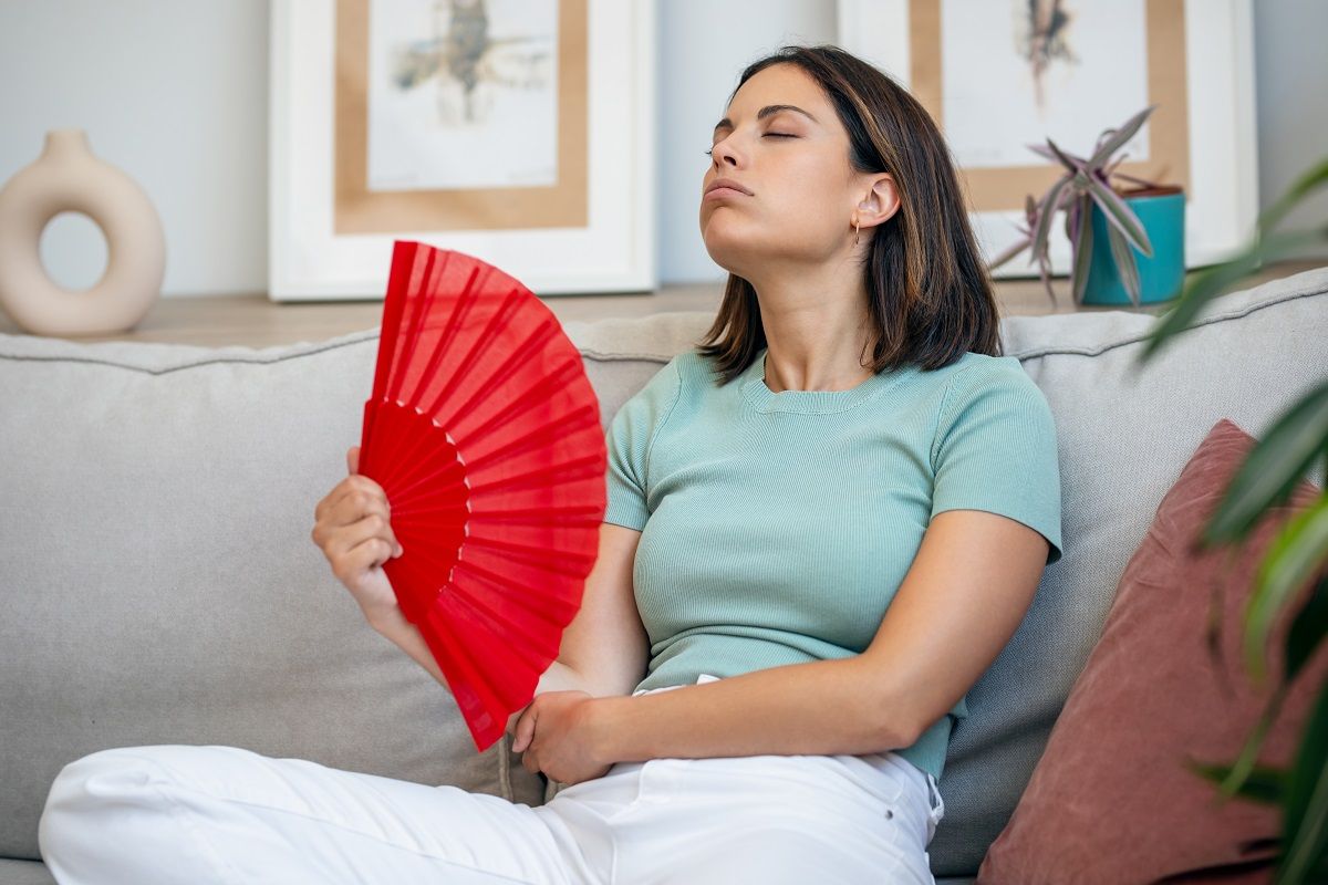 A tűző nap rövid idő alatt felmelegíti a tetőtéri szobákat  / Fotó: Shutterstock