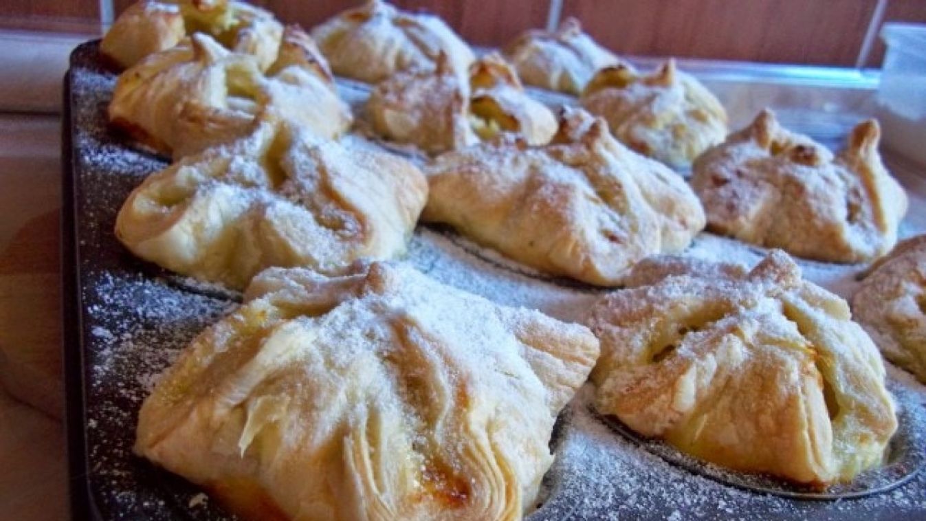 Expressz túrós batyuk muffinsütőben sütve recept