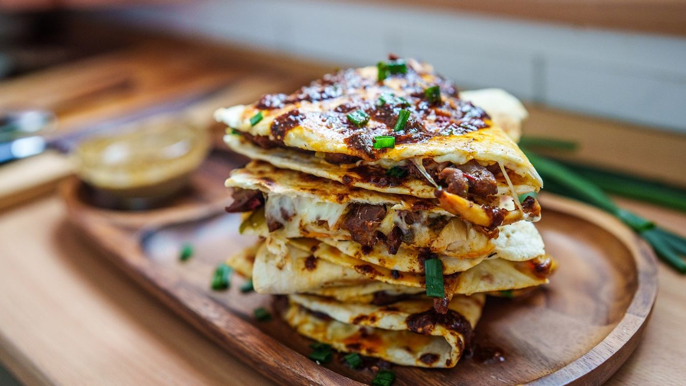 Bárányos quesadilla recept