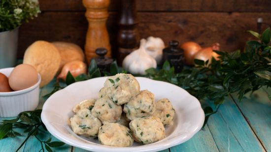 A zsemlegombóc, ami nem csak vadas mellé tökéletes: íme a recept