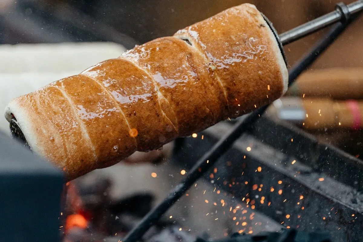 Kürtőskalács Fesztivál 2024: a litván sakotis mellett többféle finomságot is kóstolhatunk a Budapesti Állatkertben