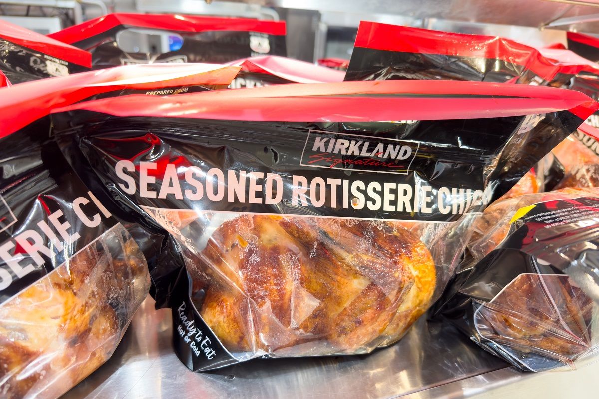 Los,Angeles,,Ca,-,September,25,,2024:,Costco,Warehouse,Rotisserie