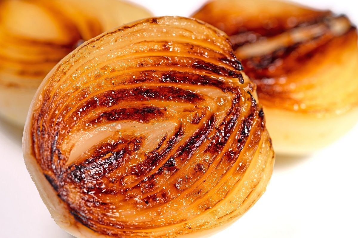 Roasted,Onions,In,A,Closeup