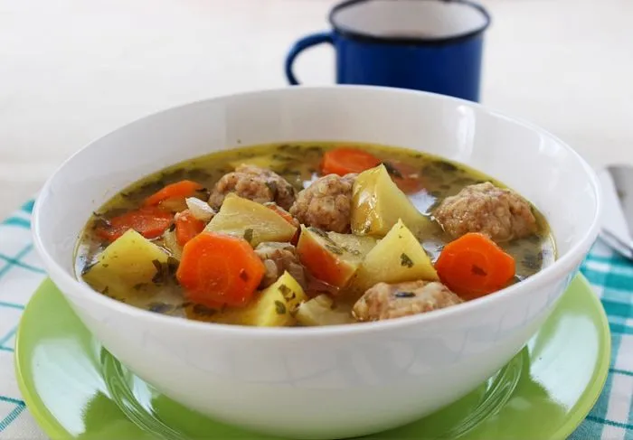Tormás-almás húsgombócleves  recept