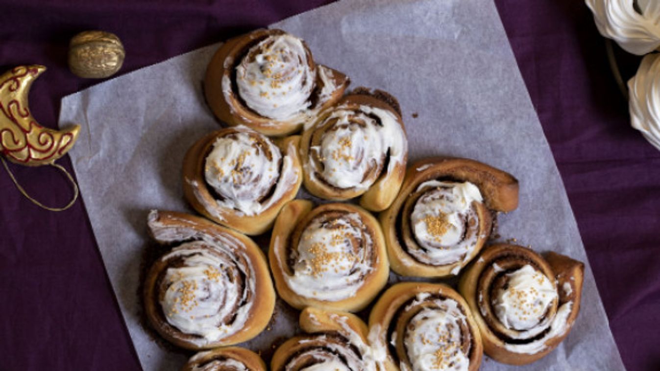 Ünnepi fűszeres fahéjas tekercs recept