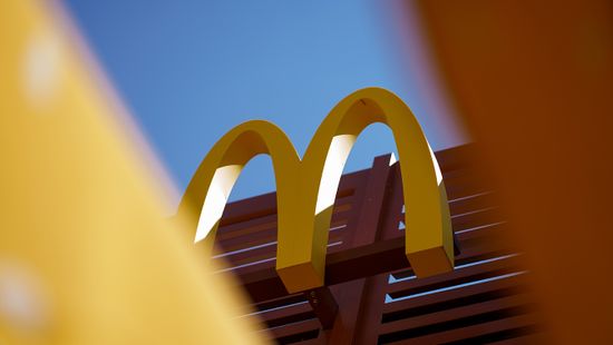 Beperelték a McDonald’sot, súlyos vádak érkeztek a gyorsétteremlánc dolgozóitól