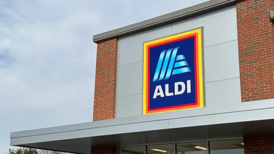 Sokkoló Aldi-újítás: vásárlás nélkül is fizetni kell az egyik üzletben