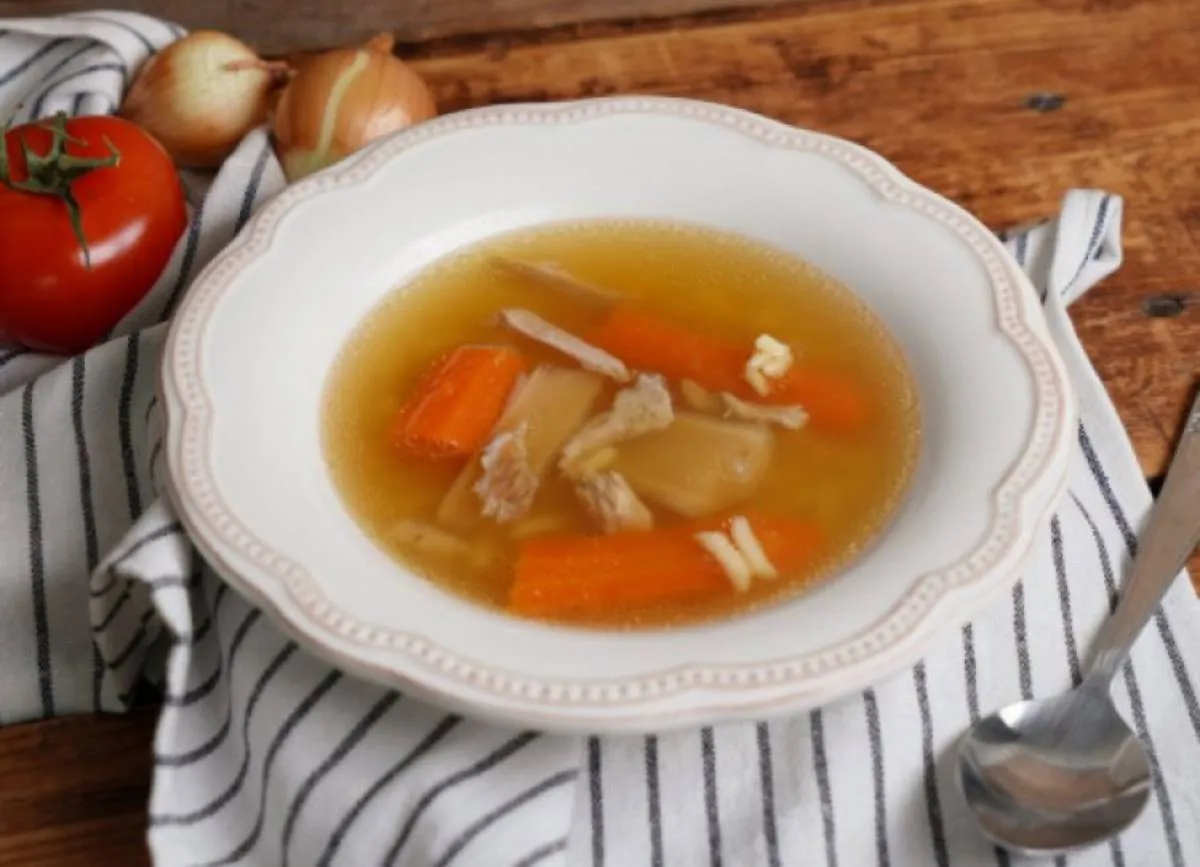 Húsleves, ahogy Keleti Andrea készíti recept
