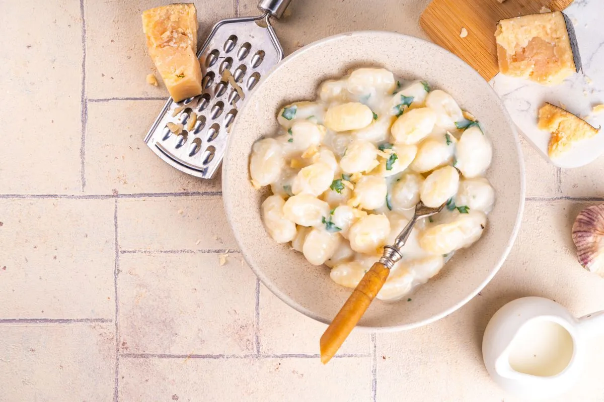 Sajtszószos, spenótos gnocchi reszelt parmezánnal