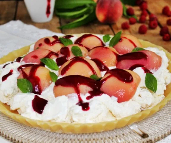 Peach Melba marcipános jégkrémtorta