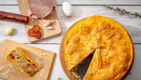 Az olaszok rusztikus pizzája olyan, akár egy pite, és húsvétkor gyakran asztalra kerül