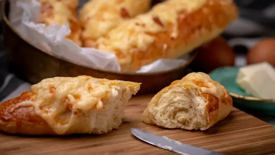 Ha unod a bolti kenyeret, süss otthon finom pékárut, a zsemle és a kifli is pofonegyszerűen elkészíthető