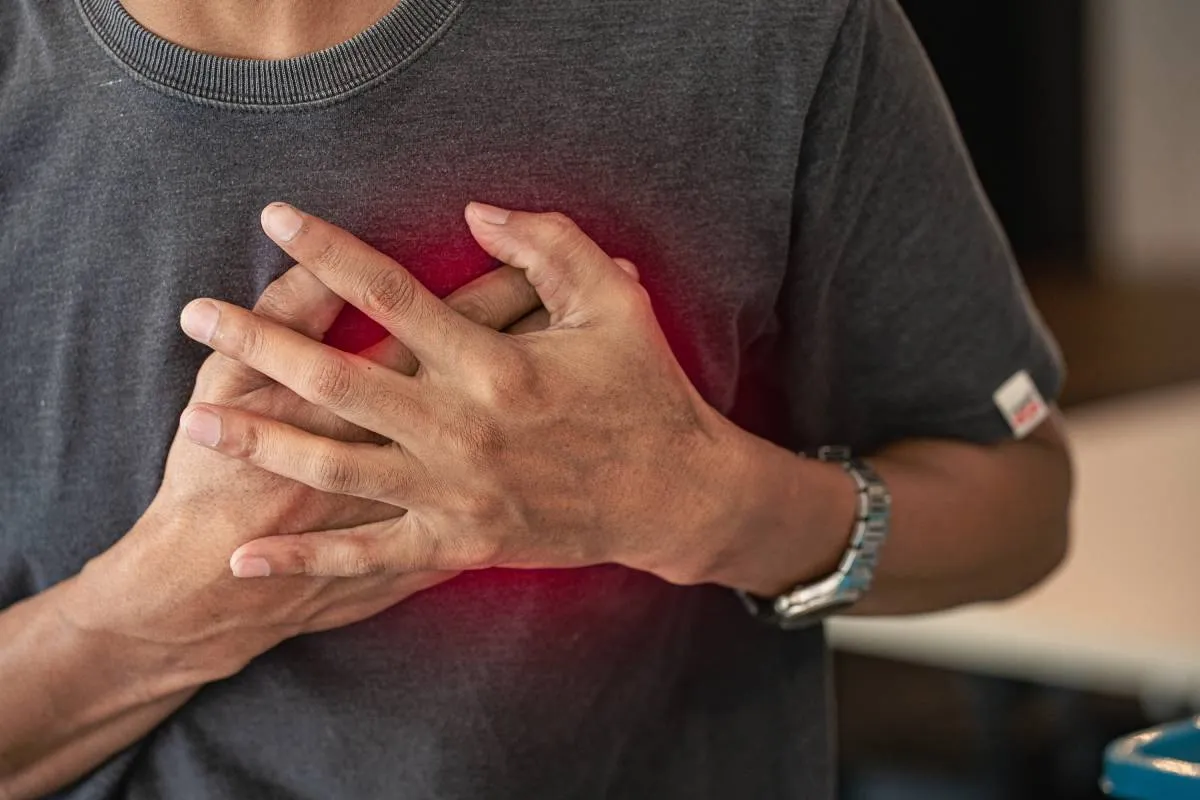 Chest,Pain,Can,Be,Caused,By,A,Cardiac,Medical,Emergency,