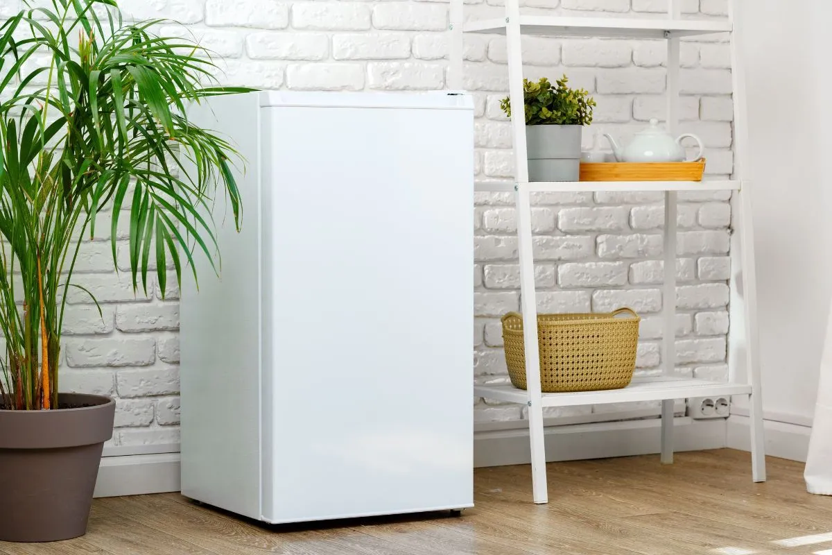 Akár veszélyes is lehet, ha a hűtő tetejére pakolsz